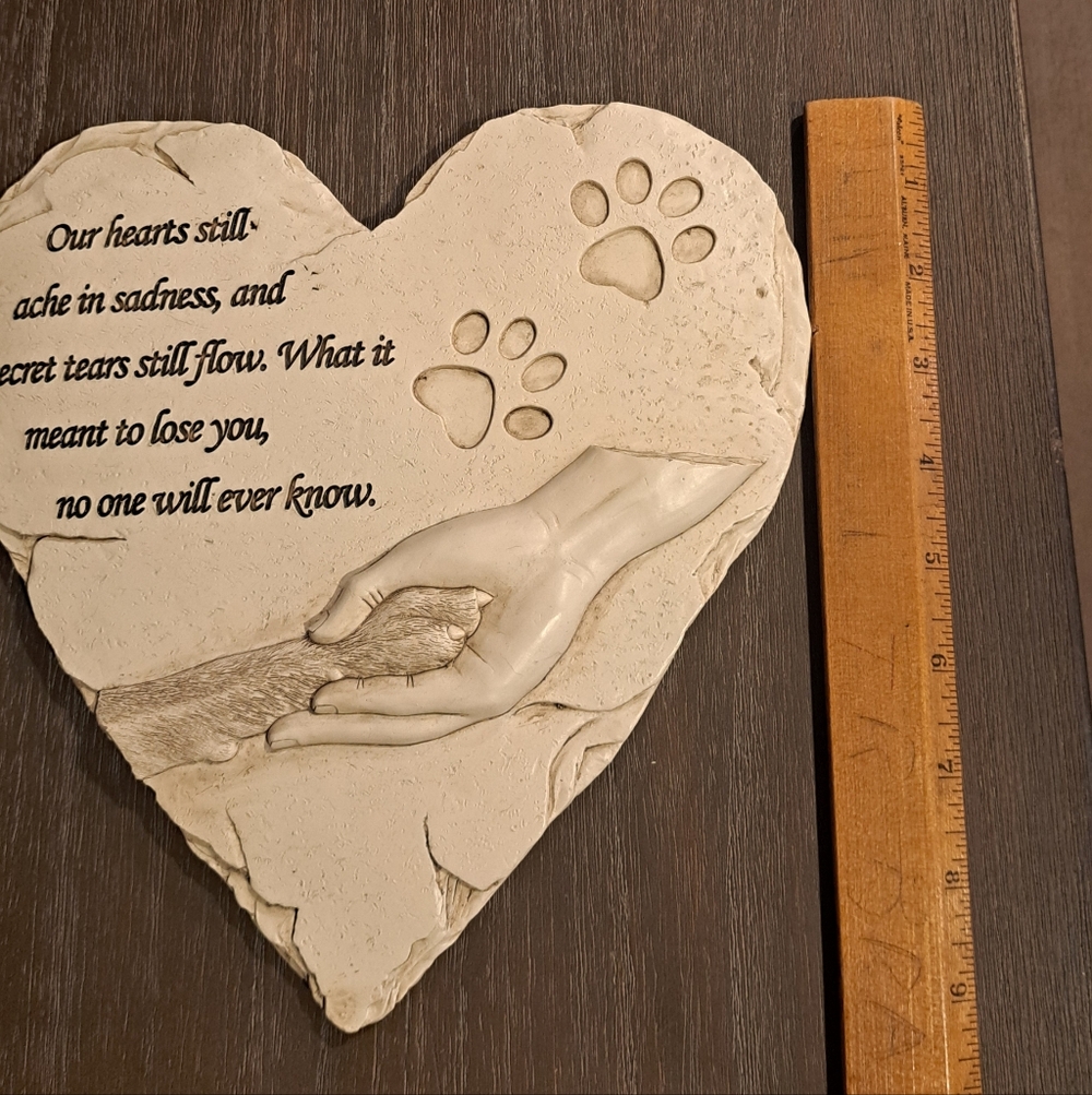 NWT Dog Pet Memorial Stone Heart-Shaped Loss of Pet Dog Grave Stone Headstone - Picture 6 of 6